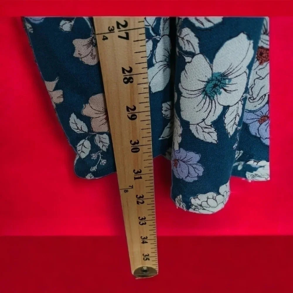 Forever 21 floral dress laced back size small teal color - Picture 3 of 7